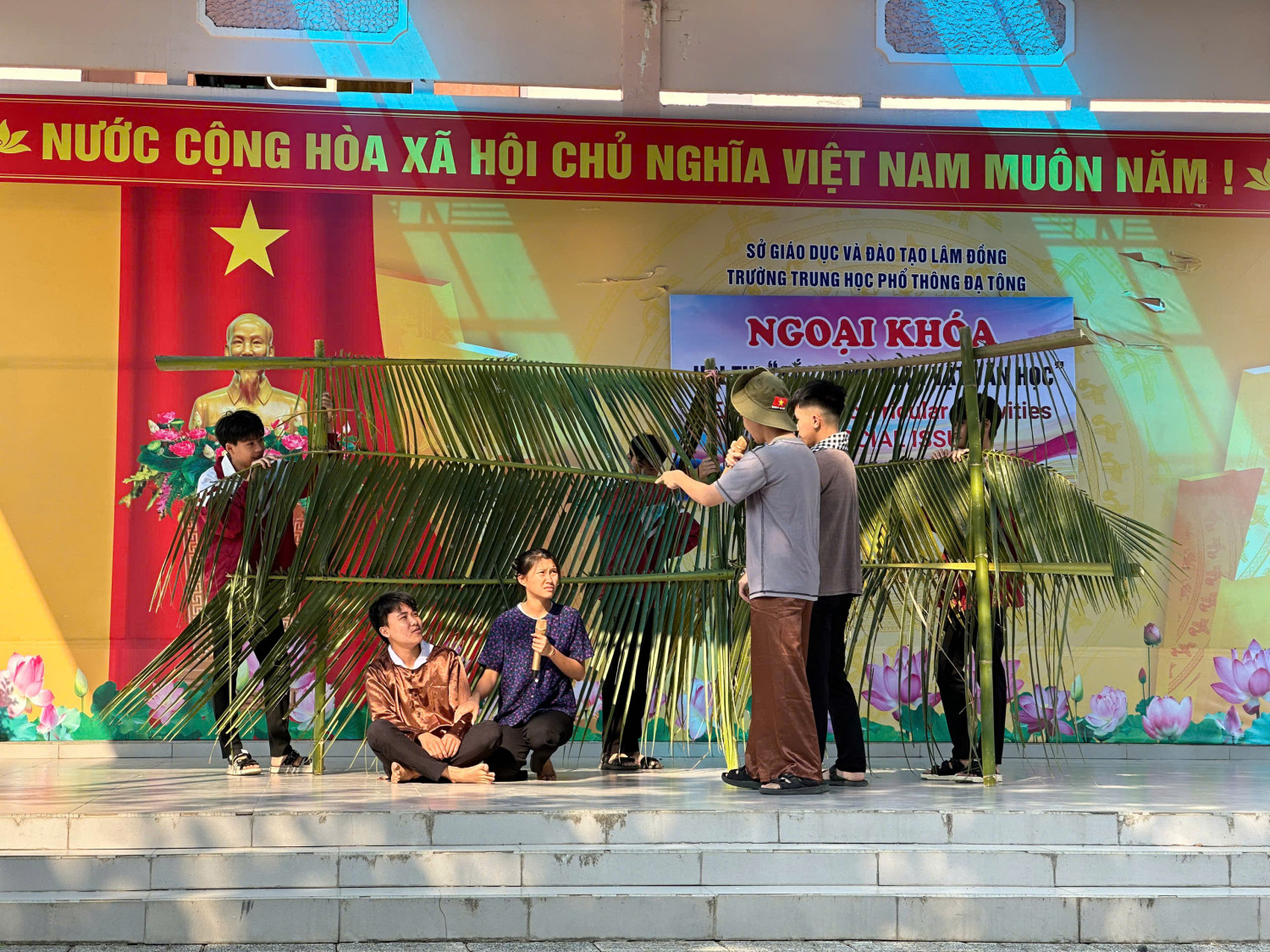 “THPT Đạ Tông lan tỏa văn hóa đọc qua hội thi ‘Sắc màu nhân vật văn học’”